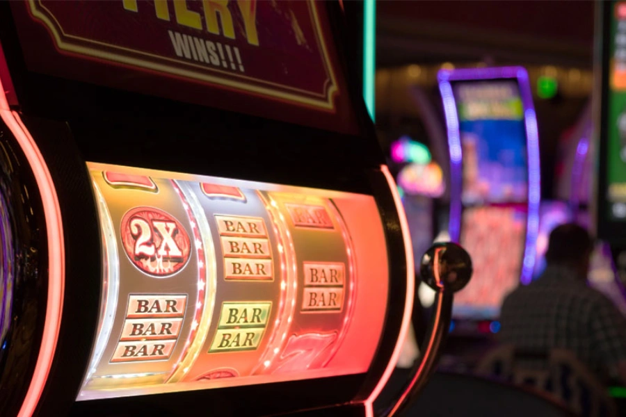 Pennsylvania Gambling Watchdog Slaps Three Casinos with Financial Penalties and Bans Seven Adults from Gambling